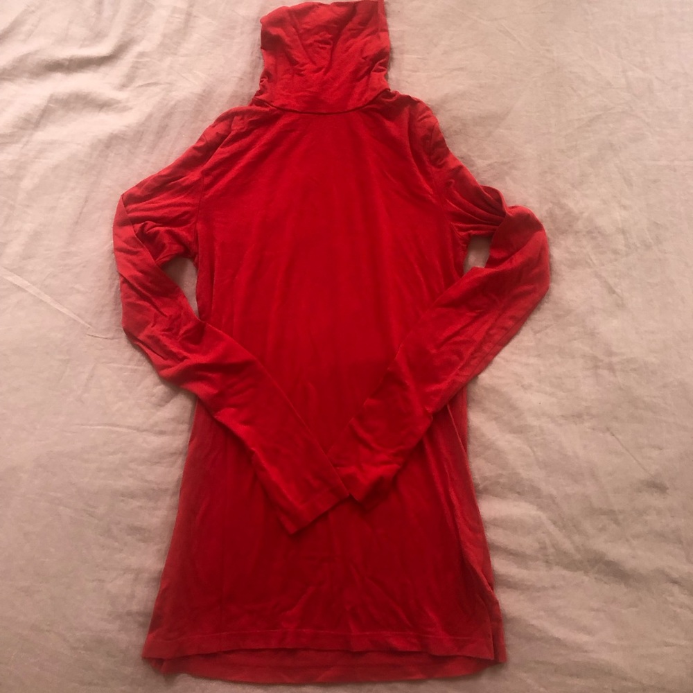 H&M | red turtleneck